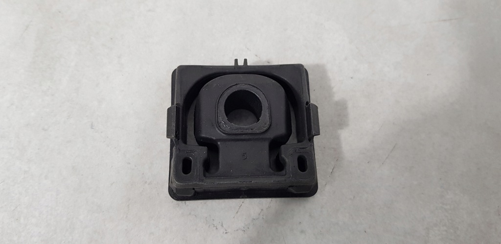 фото №1, Volvo xc60 кронштейн радиатора 31439871