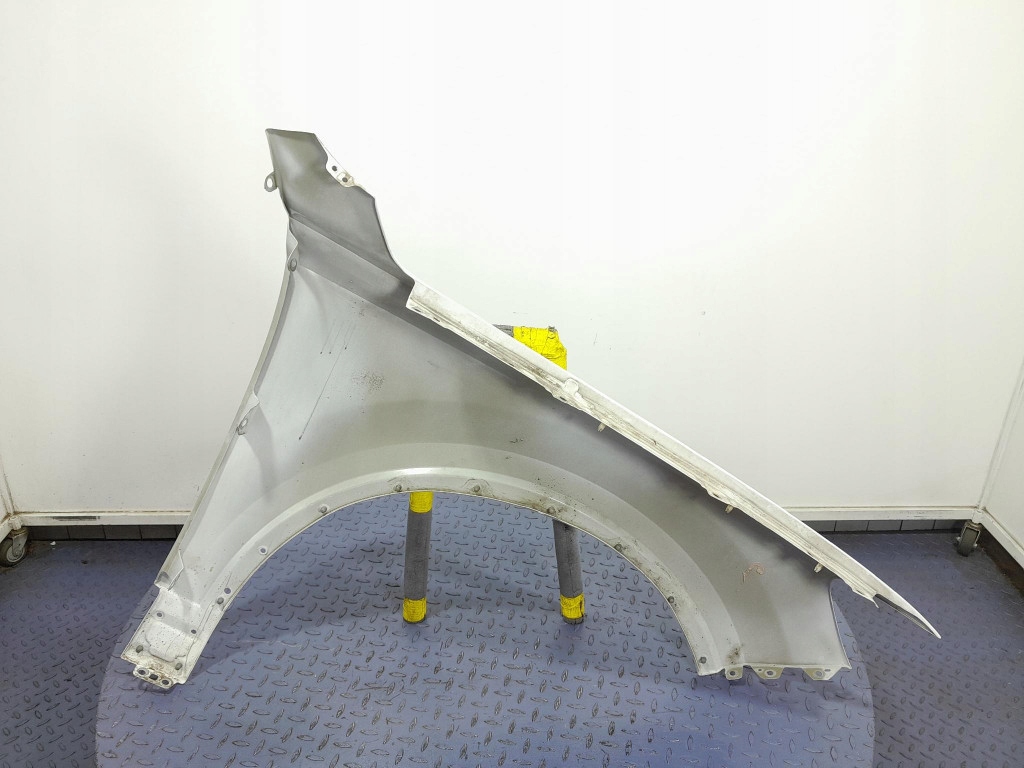 Audi q7 2 4m крыло  перед передний левое  lc9a Киев