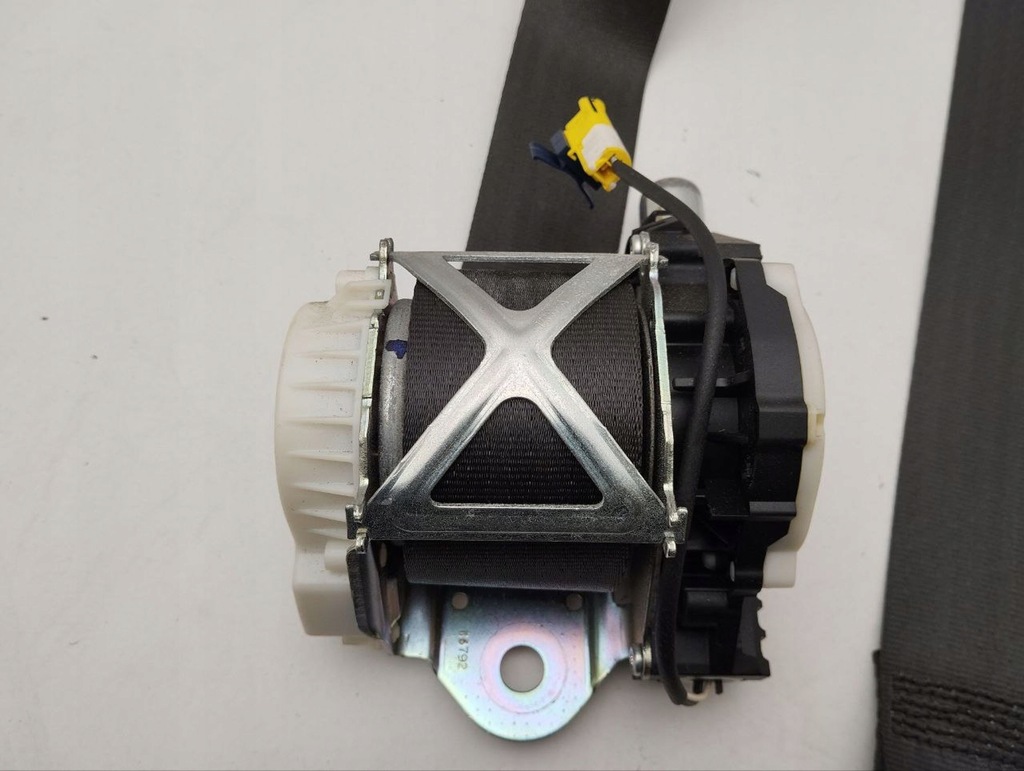 фото №5, Maserati granturismo 2008 pas безопасности сиденье передний 34041001b