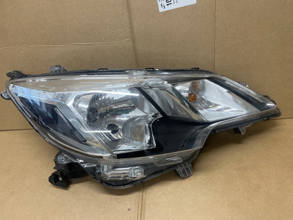 фото №1, Mitsubishi space star ii lift 2019+ лампа перед права europa 8301d446