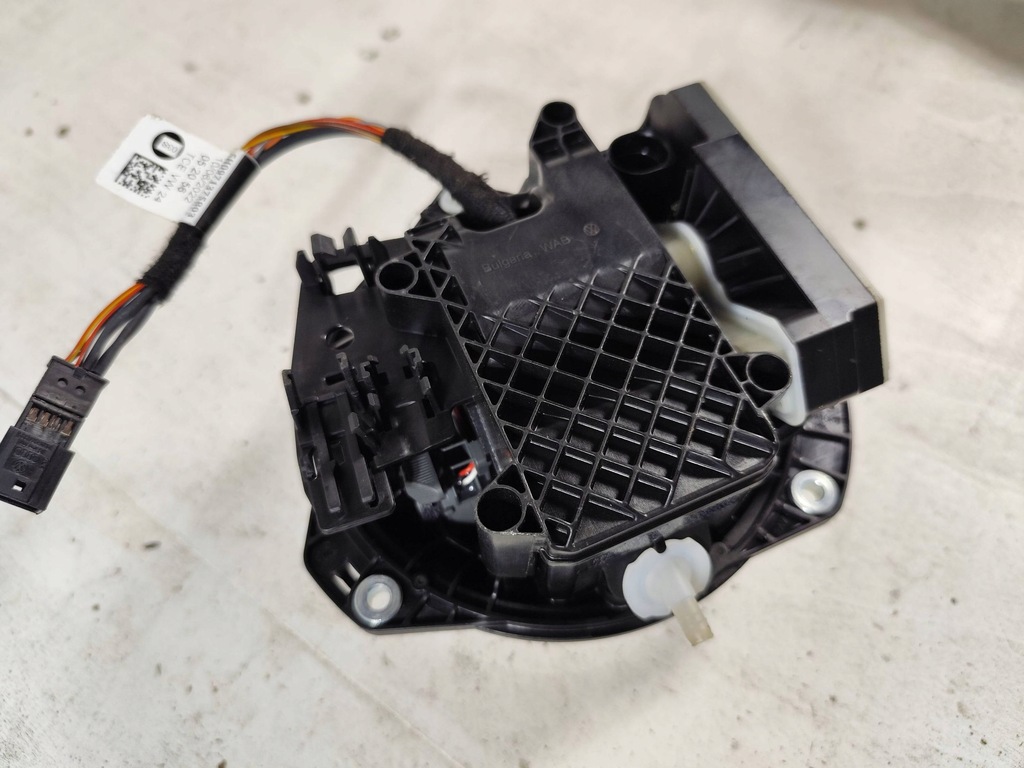 фото №5, Vw golf viii 8 19- камера заднього виду ручка кришки багажника мікровимикач оригінал