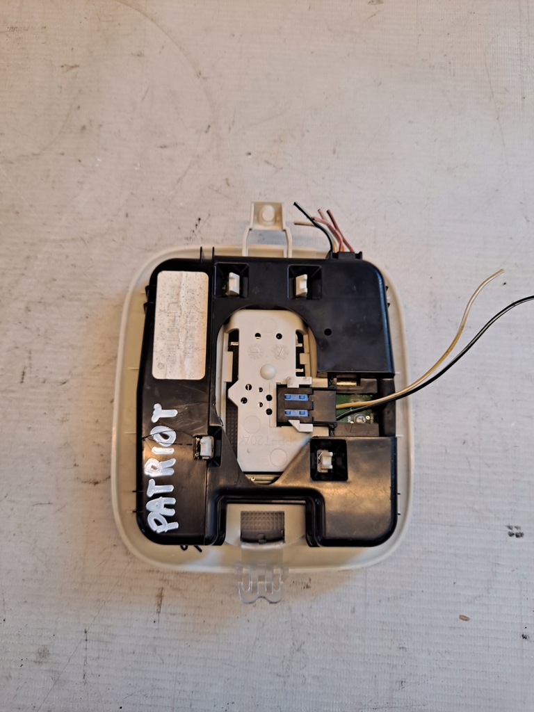 фото №4, Лампа потолочный освещение салона jeep patriot