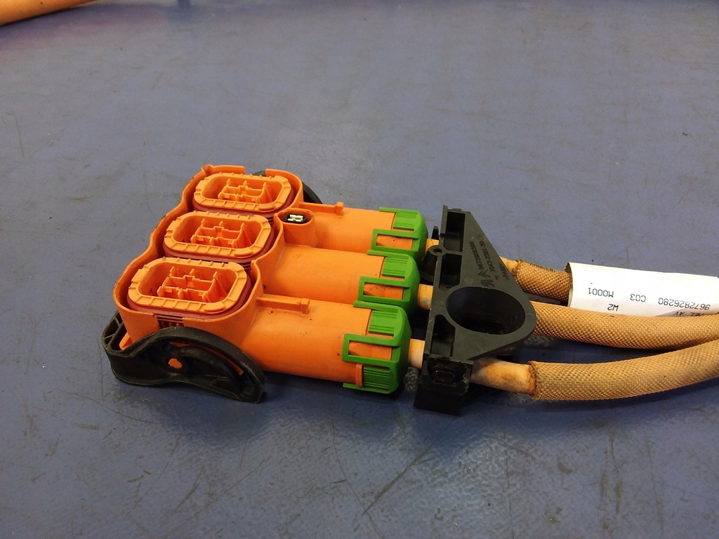 фото №4, Peugeot 508 2.0 hdi гибрид шланг аккумулятор