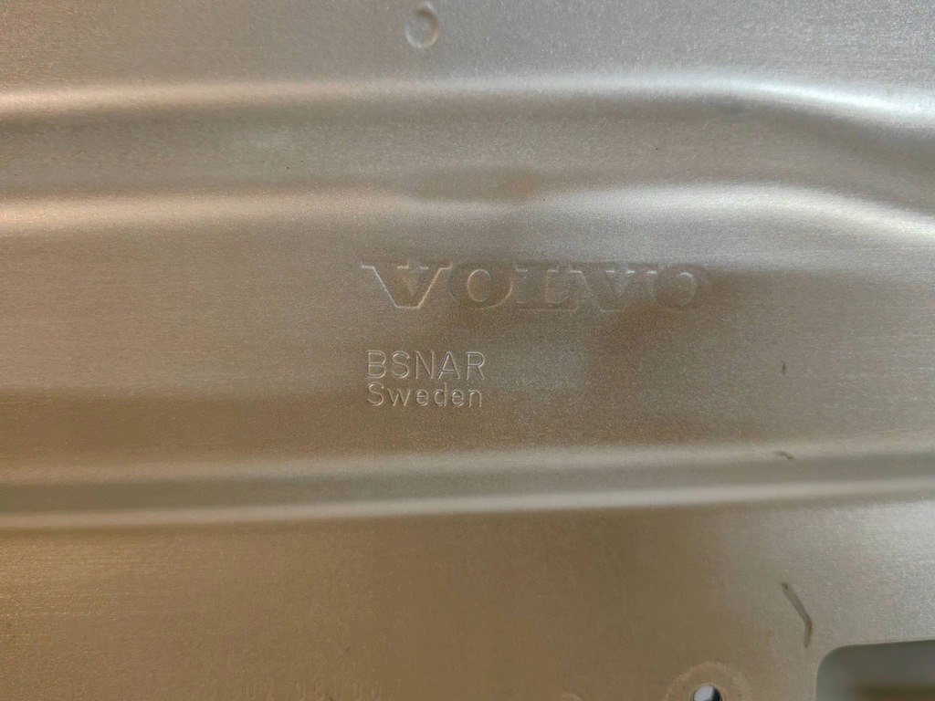 фото №8, Volvo xc40 - дверь правый перед polecam