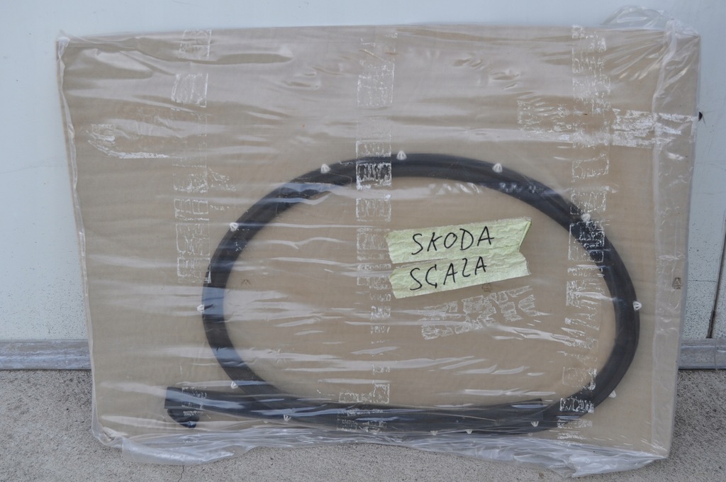 фото №1, Skoda scala 654837698 прокладка дверь правая перед