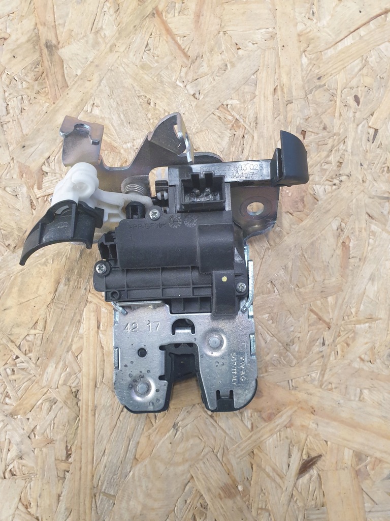 фото №1, Замок крышки багажника audi a4 b9