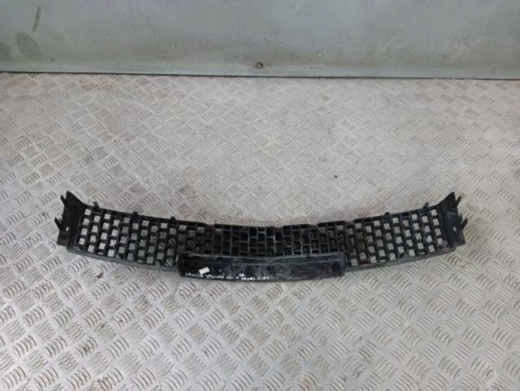 фото №6, M15 lancia ypsilon решітка середня бампер перед