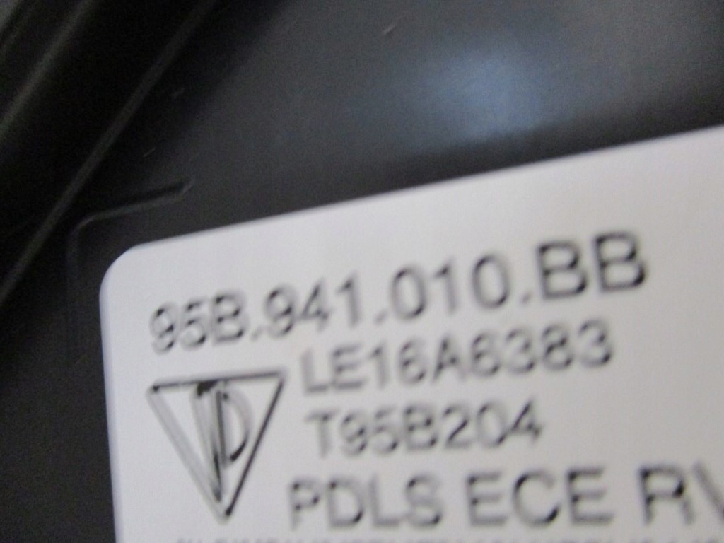 фото №11, Лампа правая full led macan 95b941010bb matrix