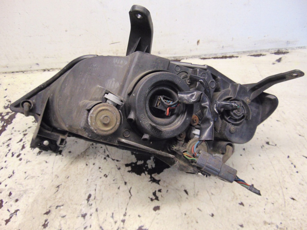 фото №14, Лампа правая перед передняя обычная mazda 2 dy demio ii 2002r- europa