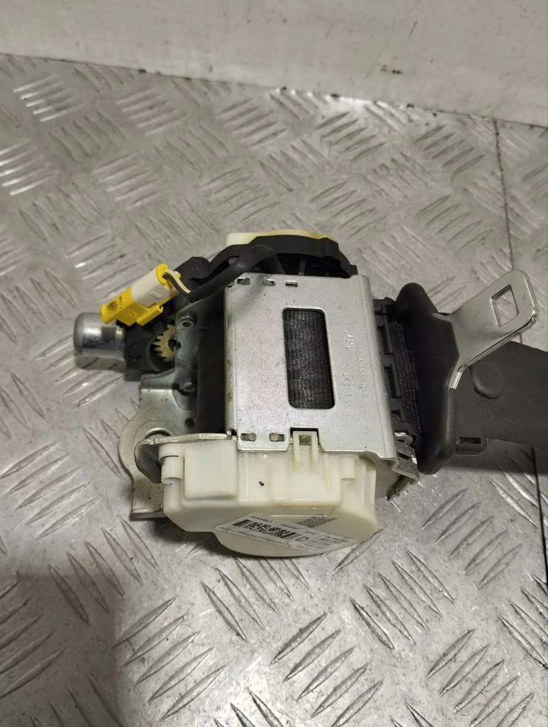 фото №6, Maserati granturismo 2012 pas безопасности сиденье заднего 08031179000