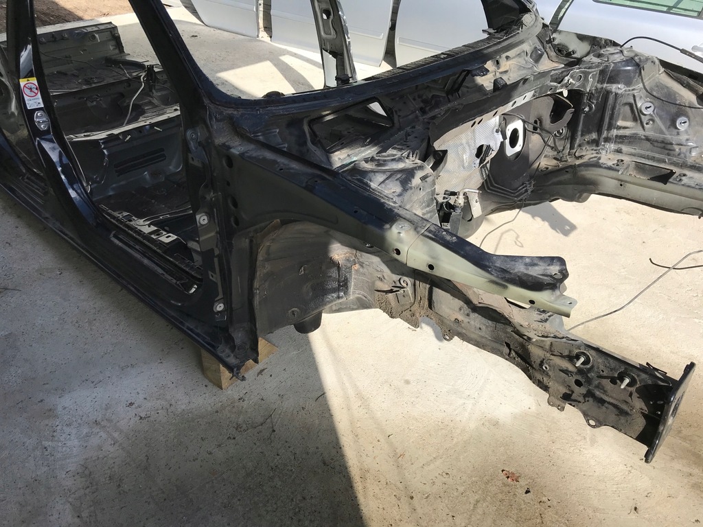 фото №1, Чверть поріг блок двигуна права audi a3 8v sportback 5d