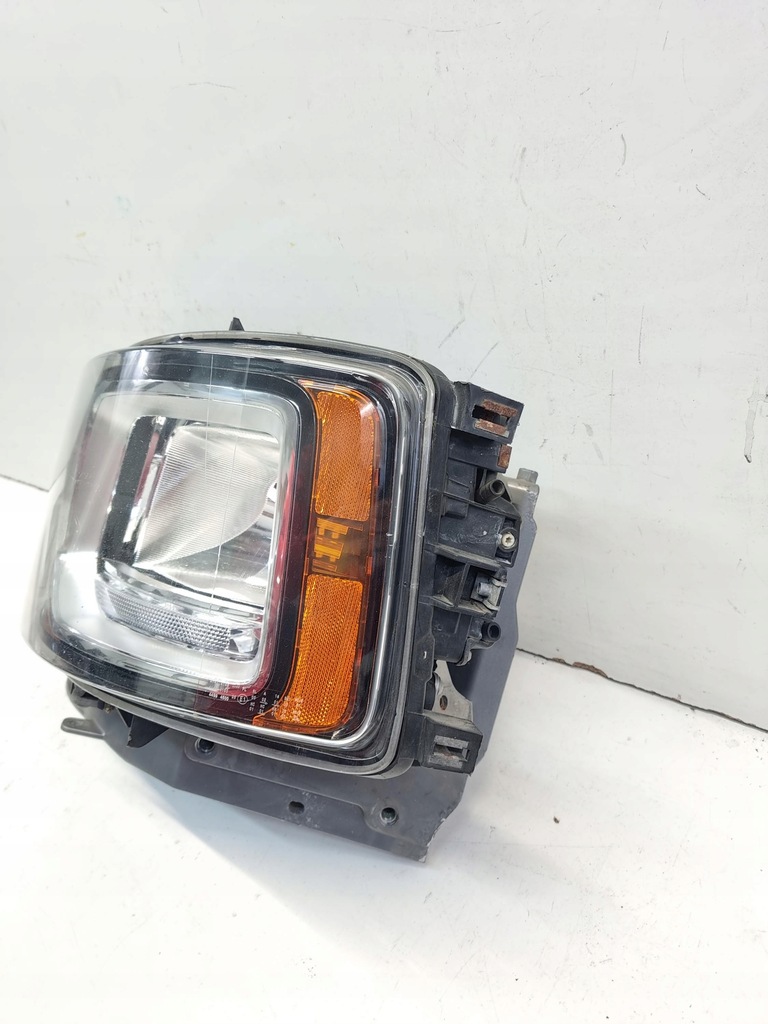 фото №4, Scania r s - лампа передняя левый