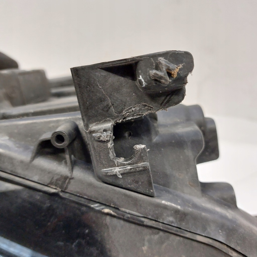 Opel astra k 5 лампа права передня лінза 39081893 662588537 Зі Шроту