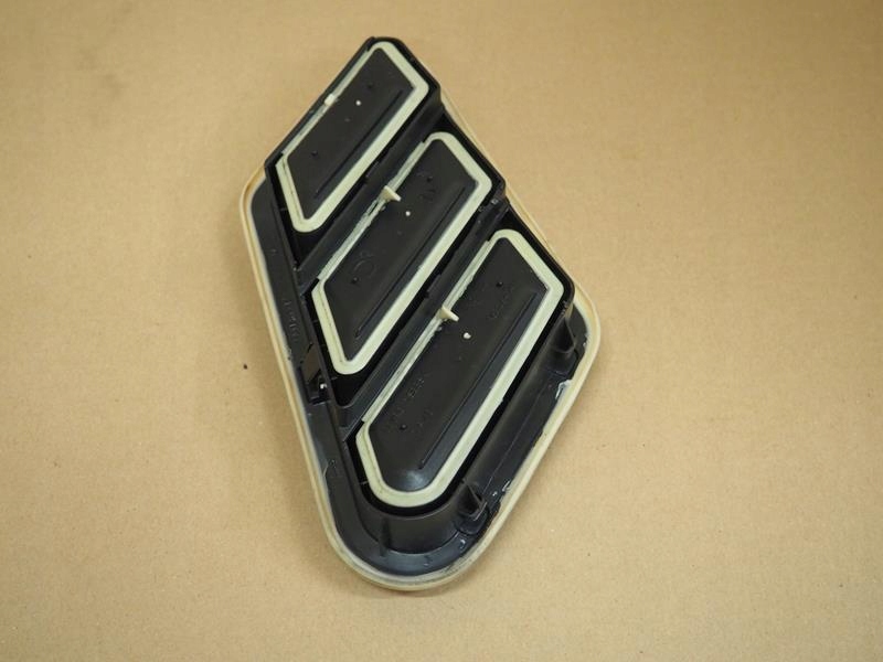 фото №1, Решётка вентиляции правая berlingo iii partner iii