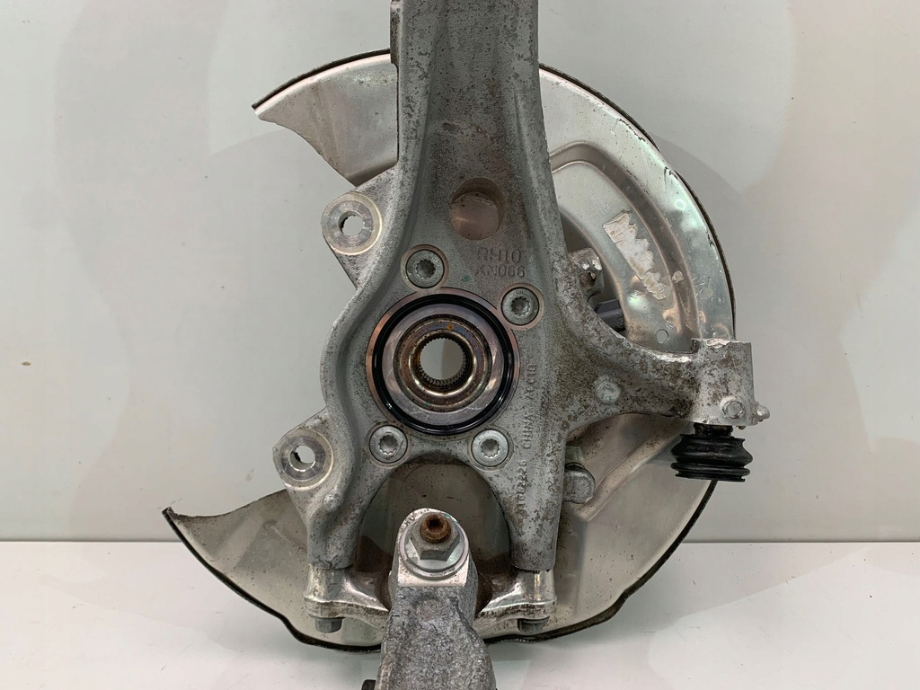 фото №7, Volvo s90 ii поворотный кулак рычаг комплект правый перед 31682226