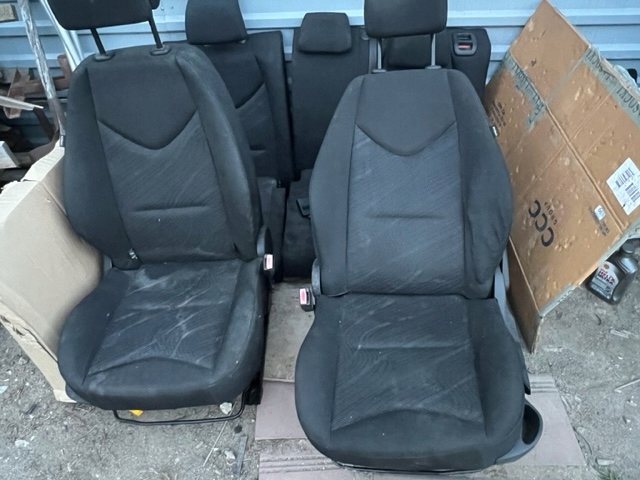 фото №1, Peugeot 308 t7 5d сиденья перед