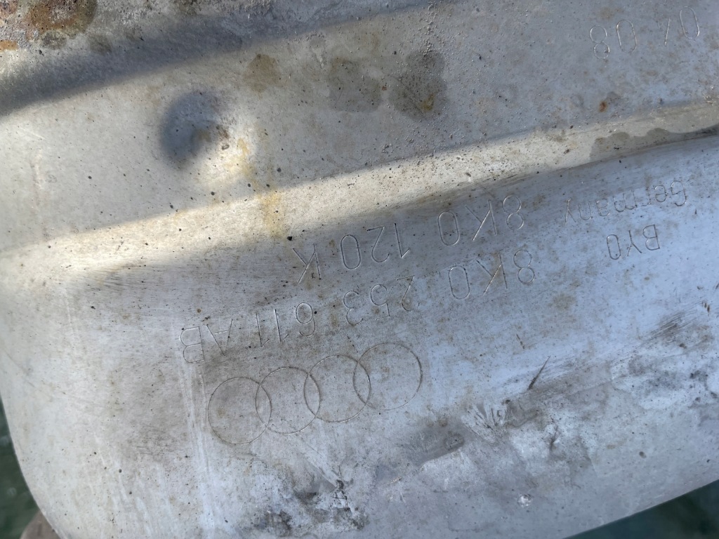 Audi a4 b8 3.2 fsi quattro гаситель выхлоп комплектный  8k0253611ab Цена