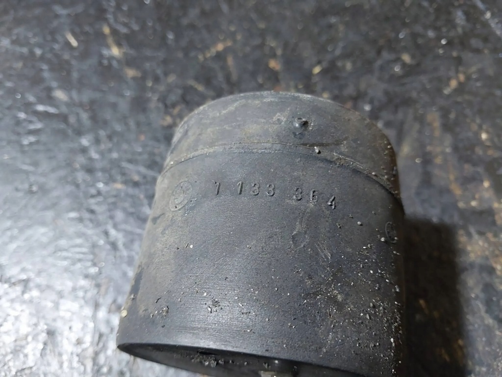 Подушка двигателя bmw 5 e34 525i m20b25 256k1 механическая коробка передач 1133364 с Разборки