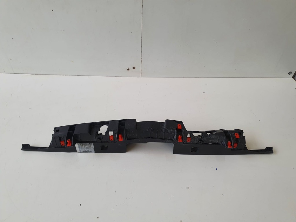 Купить Opel astra j направляющая бампера перед 13264476