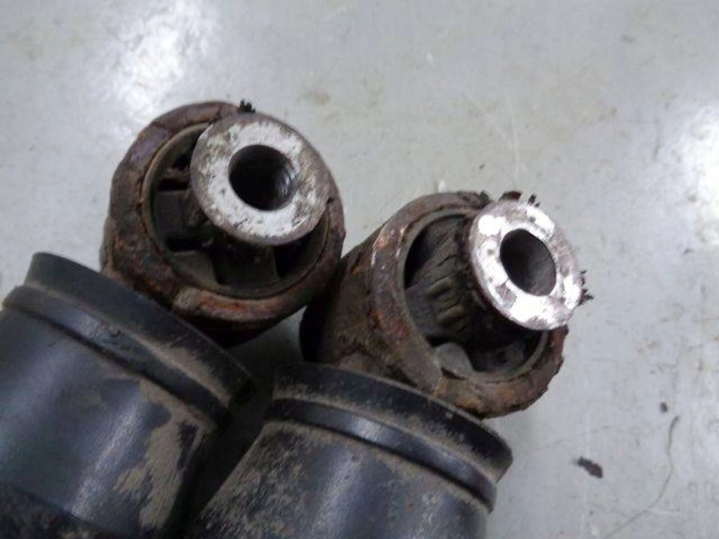 фото №3, Renault scenic ii 2006 hb амортизаторы задняя задние комплект