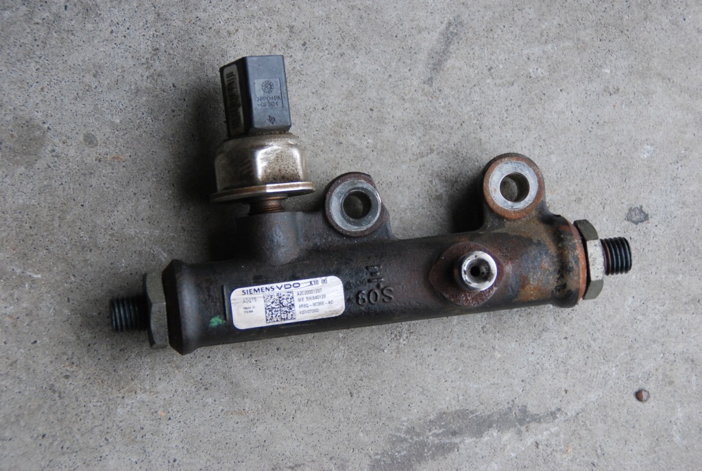 фото №3, Молдинг упорскування discovery iii 2.7 tdv6