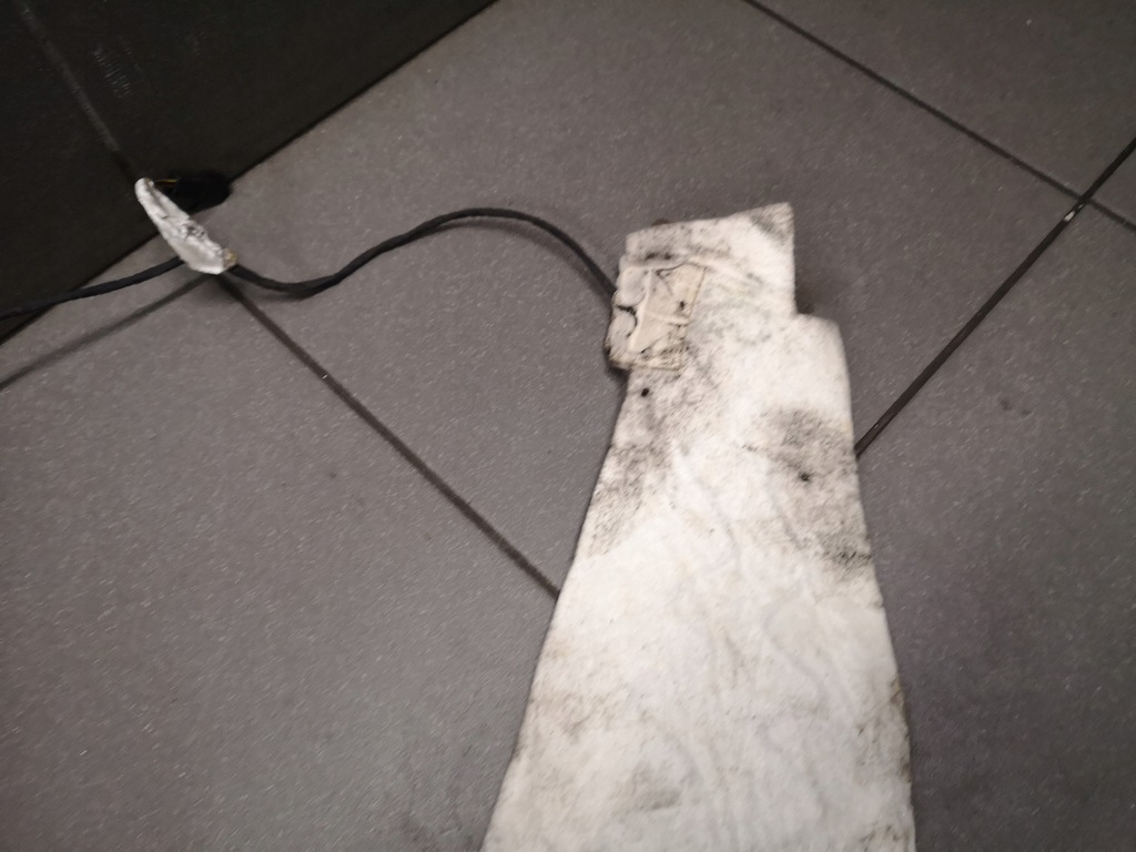 фото №5, Мат обшивка дверей сидіння перед audi a8 d3 8307928d