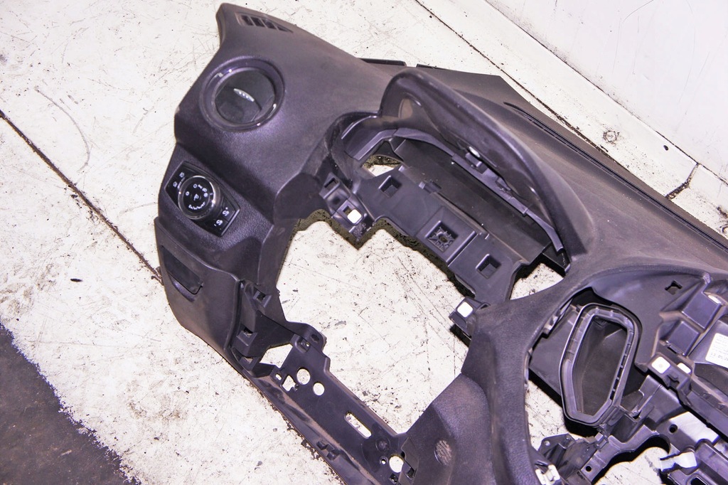 фото №6, Mu046 ford tourneo courier ^ панель приладів панель приладів pulpit