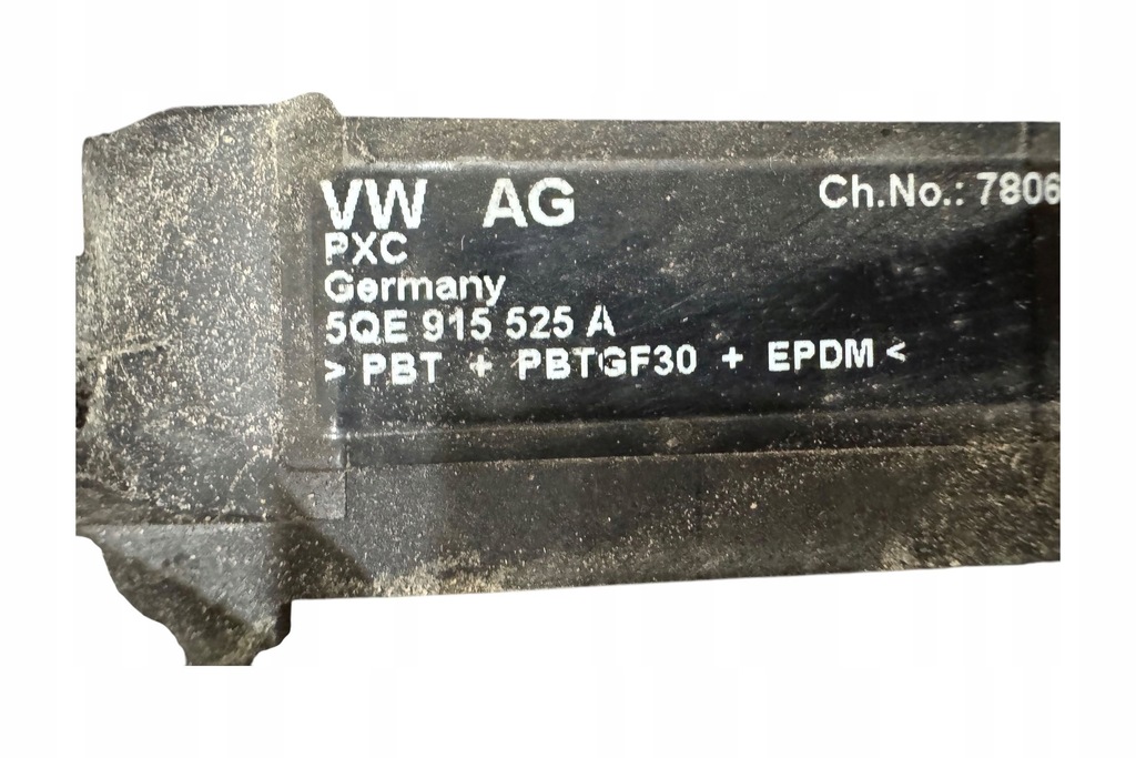 фото №7, Роз'єм заряджання транспортного засобу електричний volkswagen e-golf 5qe915525a