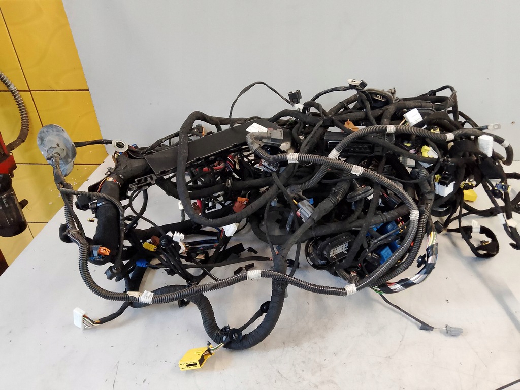 фото №1, Renault clio v 1.5 bluedci електропроводка салону 282437217r europa