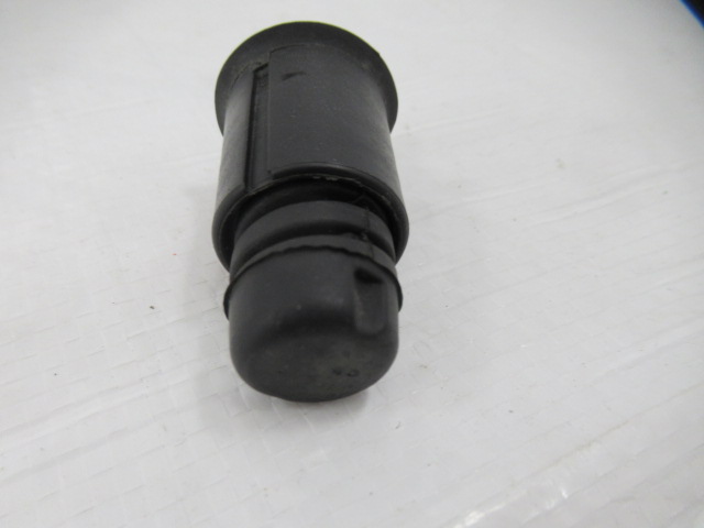 фото №3, Peugeot 2008 отбойник капот