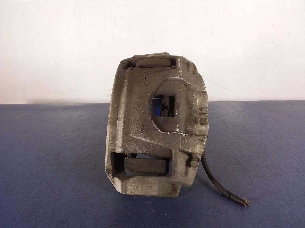 фото №5, Audi a8 d4 4.2 tdi супорт скоба перед правий