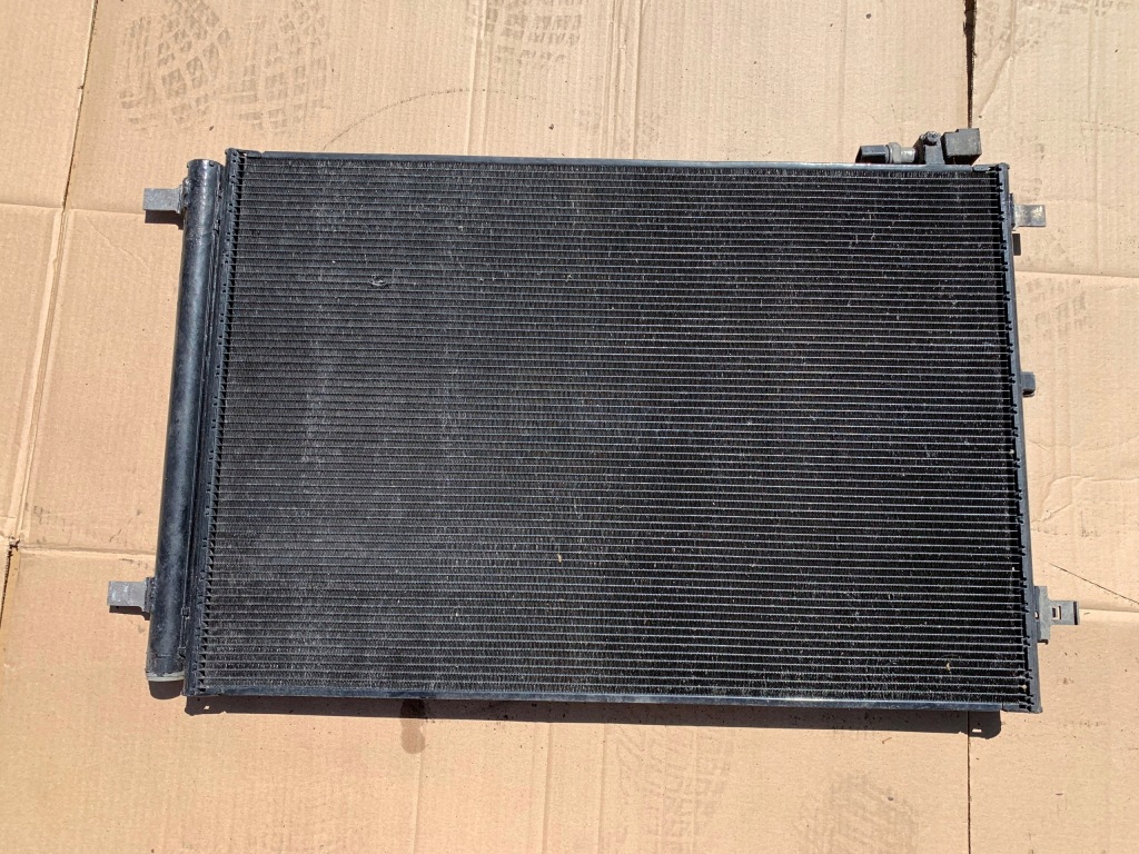 фото №1, Радіатор кондиціонера audi a8 d4 4h0 оригінал ładna справна