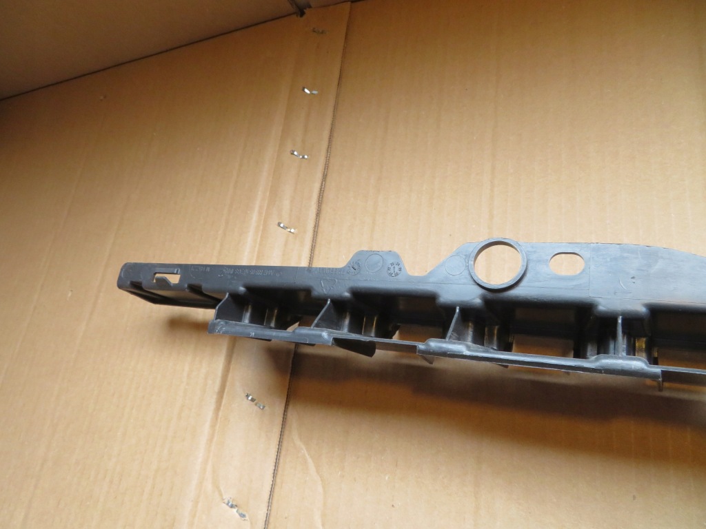 Купити Mercedes vito w447 2014- напрямна кронштейн бампера задній a4478850516