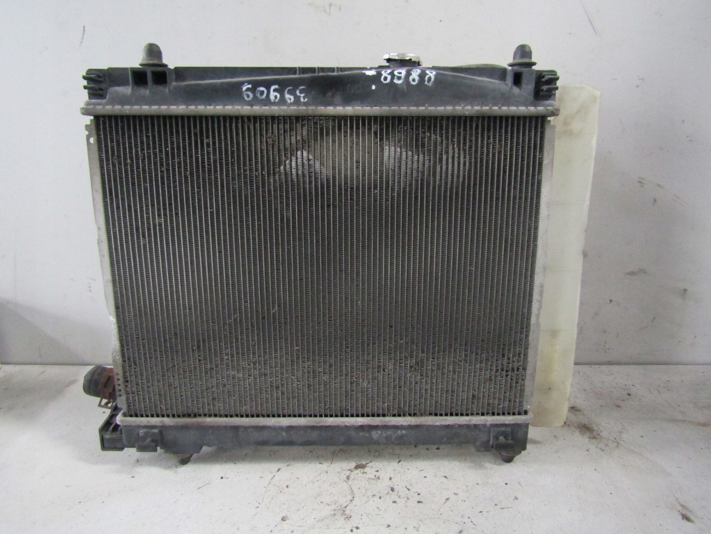 фото №1, Toyota yaris радиатор wody ---