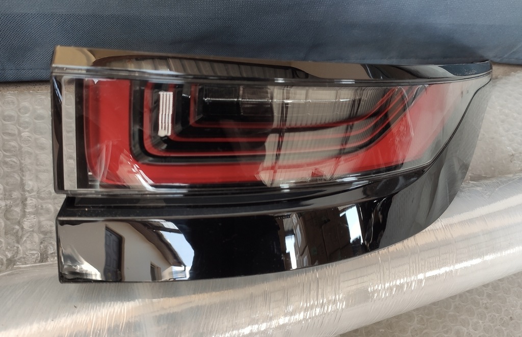 фото №15, Evoque l551 динамічний молдинг бампера заднього