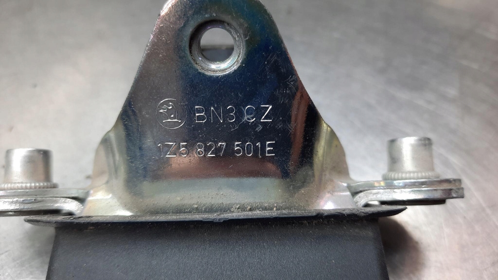 фото №7, Замок задний крышки 1z5827501e skoda octavia ii hb