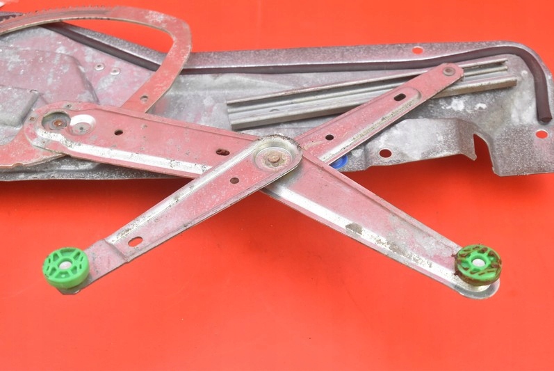 фото №9, Подъемник стекло правый перед eu 9152724 volvo xc70 1 i 96-00