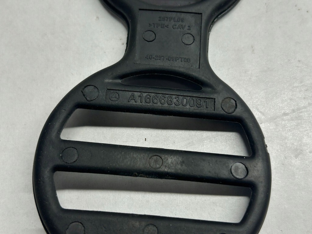 Купити Mercedes-benz gl x166 мат до бардачка a1666830091 2014