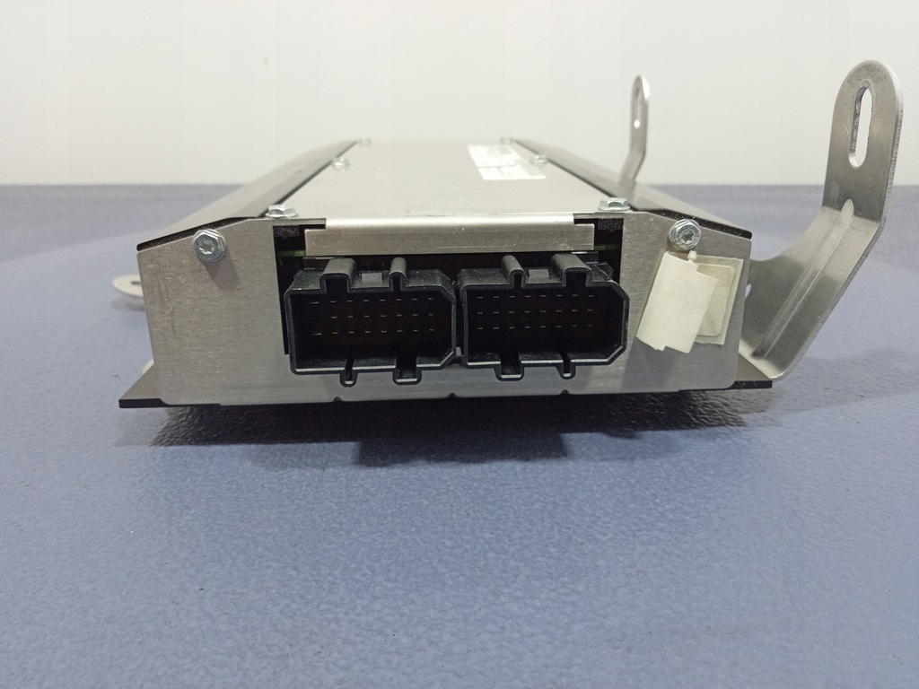 фото №3, Bentley continental i 03- усилитель радио аудио 3w8035456