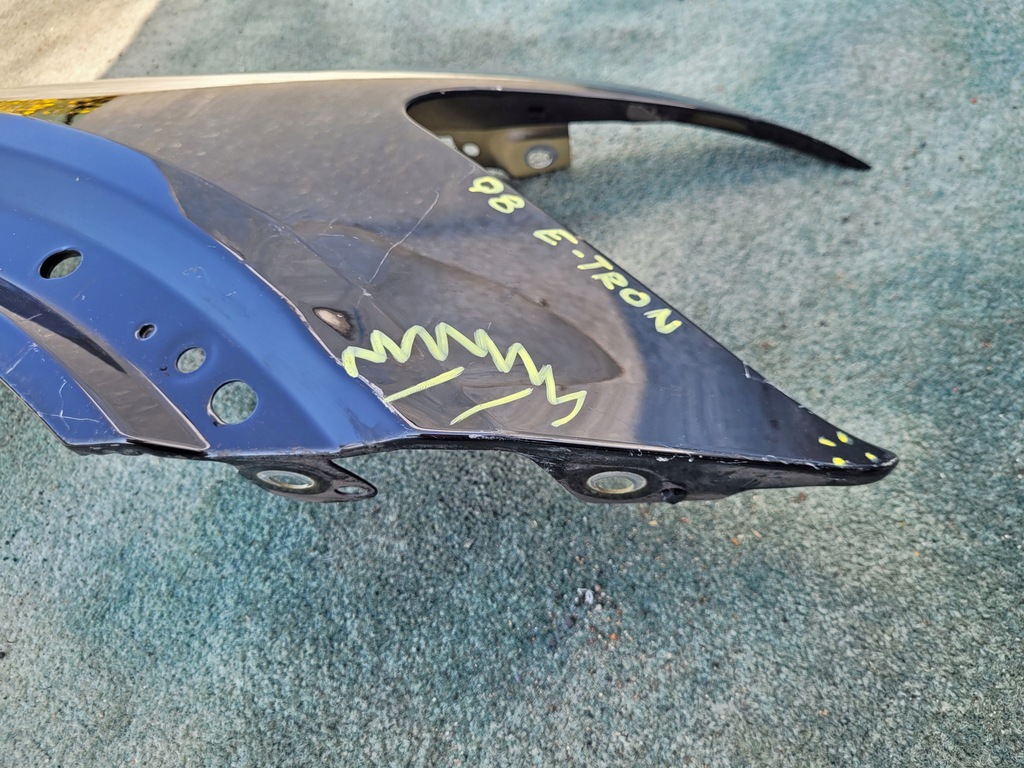 фото №13, Крила передній лівий / правий перед audi q8 e-tron 2022-