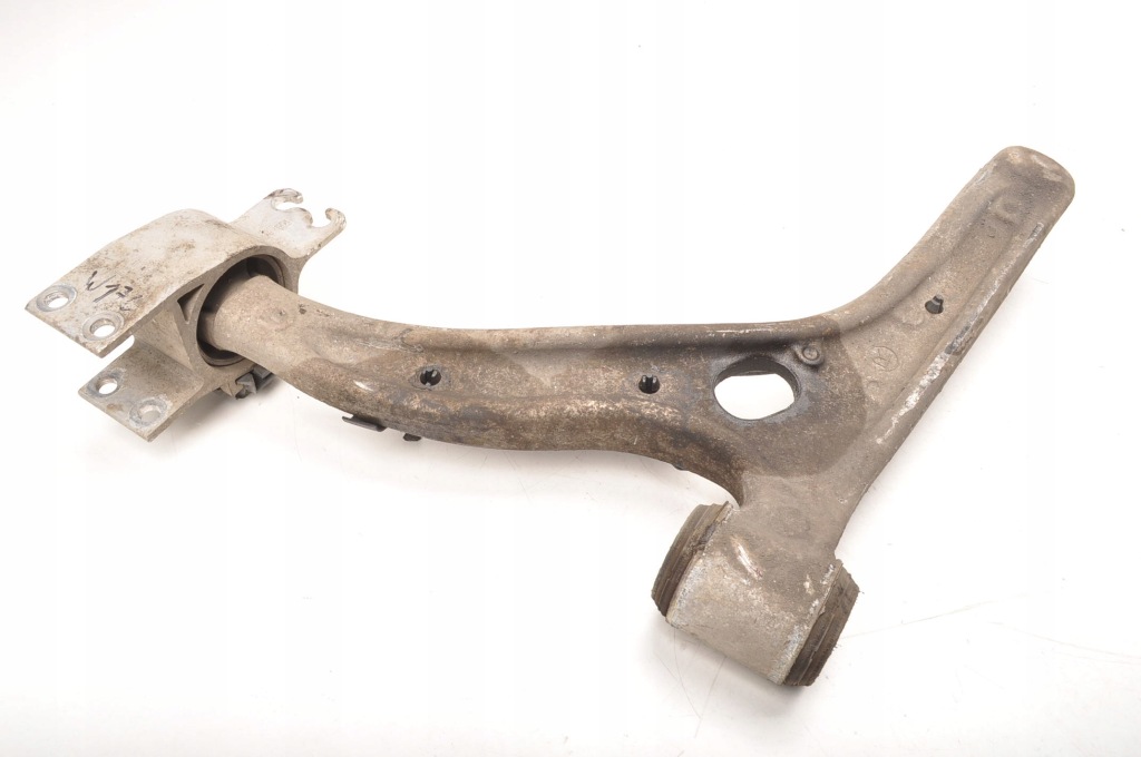 Mercedes w176 важіль правий перед Недорого