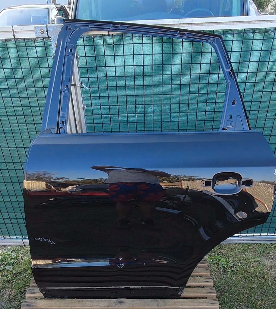 фото №1, Q5 8r дверь левая задние задняя