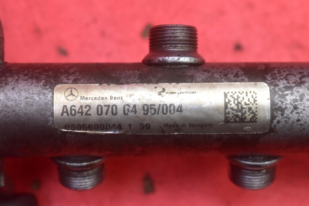 фото №11, Молдинг впрыскная a6420700495 mercedes r-klasa w251 3.0 cdi 224 km 05-10