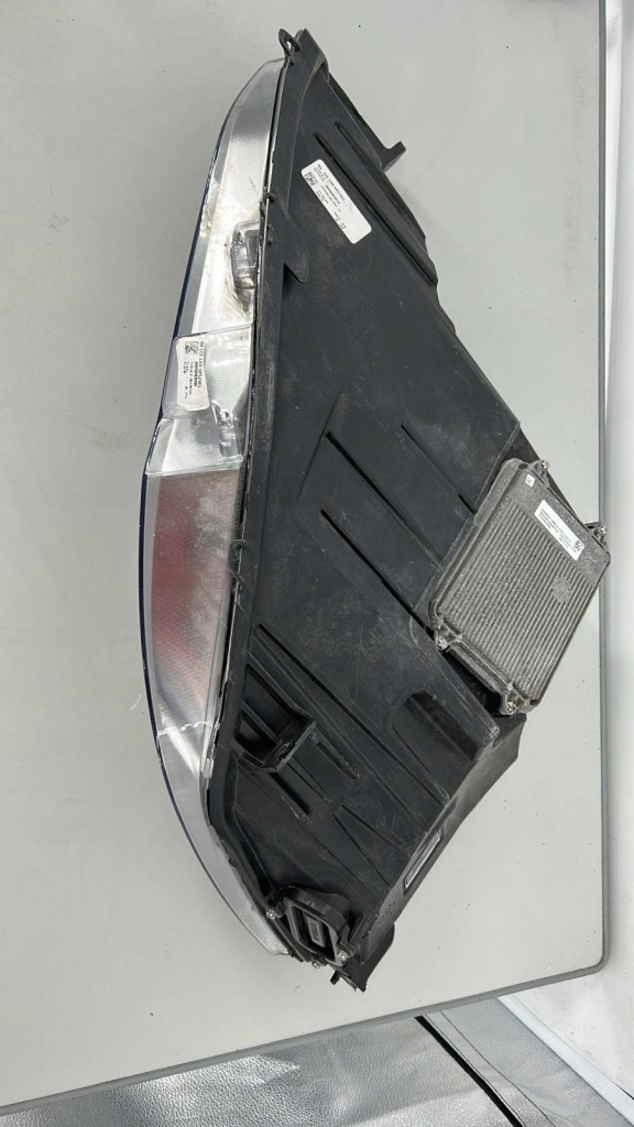 Tesla s рестайлинг  фара правый перед full led 105357500c в Украине
