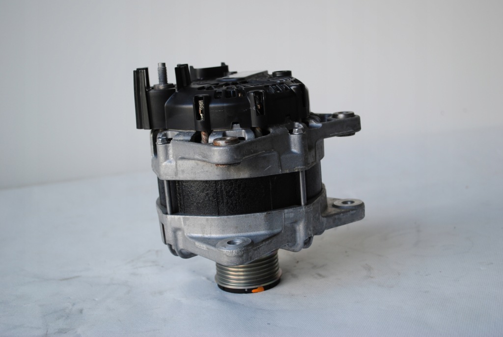 Генератор 231007536r renault с Разборки