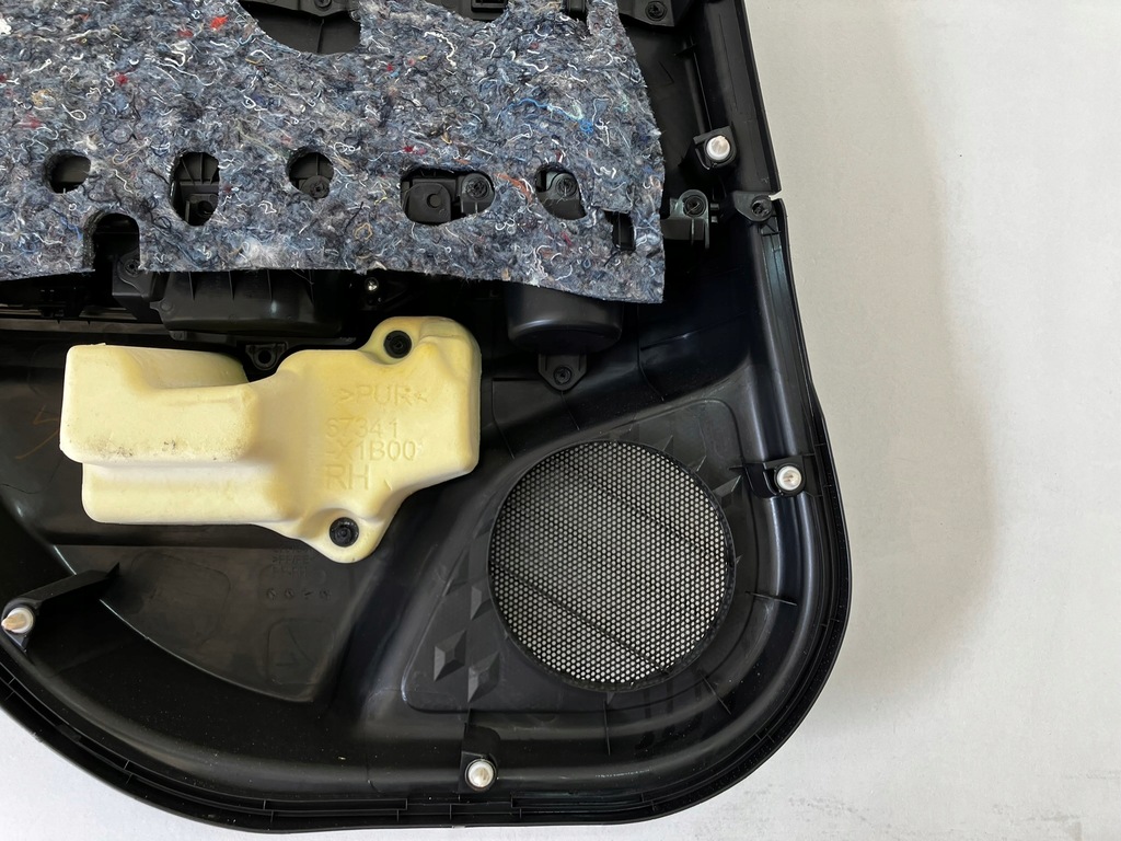 фото №13, Chr c-hr обивка обшивка дверь правый задняя чёрный