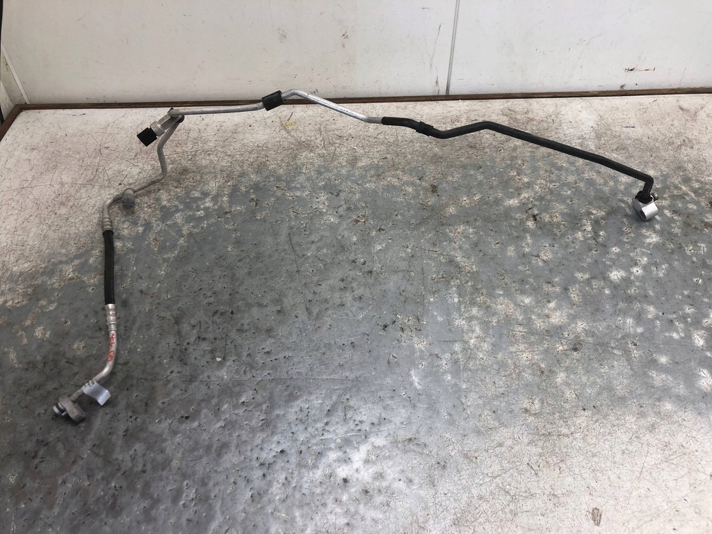 фото №1, Шланг кондиционера audi q3 8u 8u0816741e