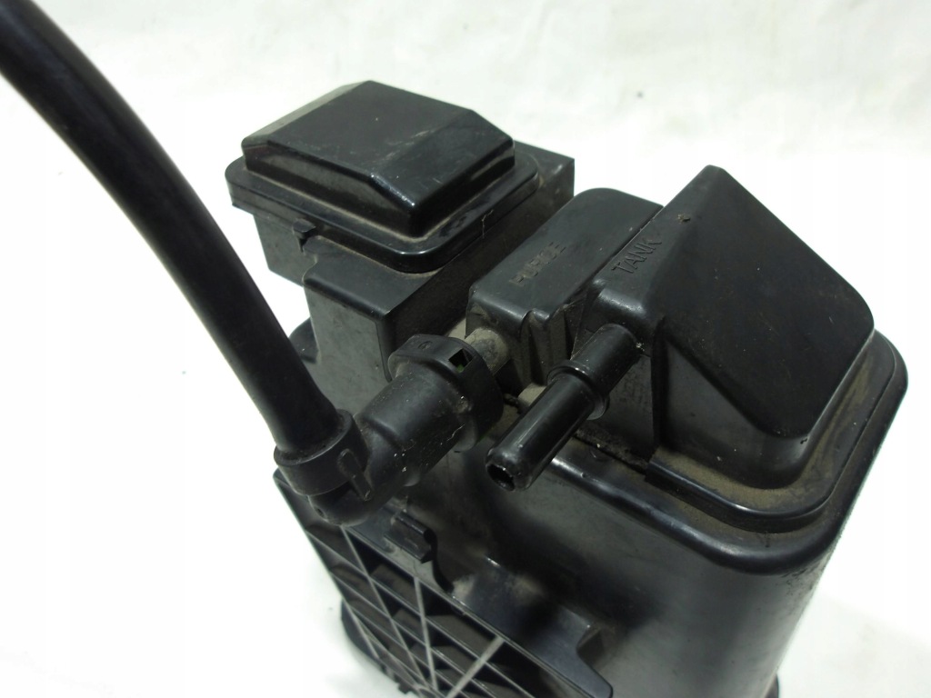 Фильтр угольный 13230479 opel insignia a 1.8 в Украине