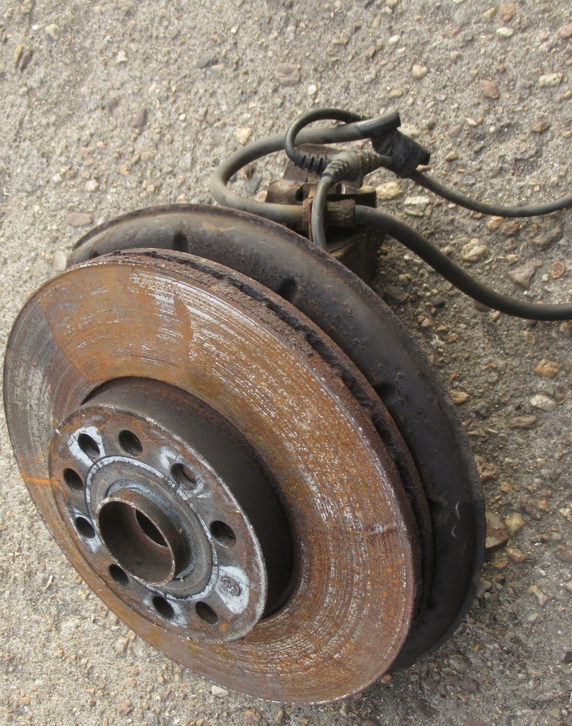 фото №1, Audi a3 8p 2.0 tdi поворотный кулак левый перед