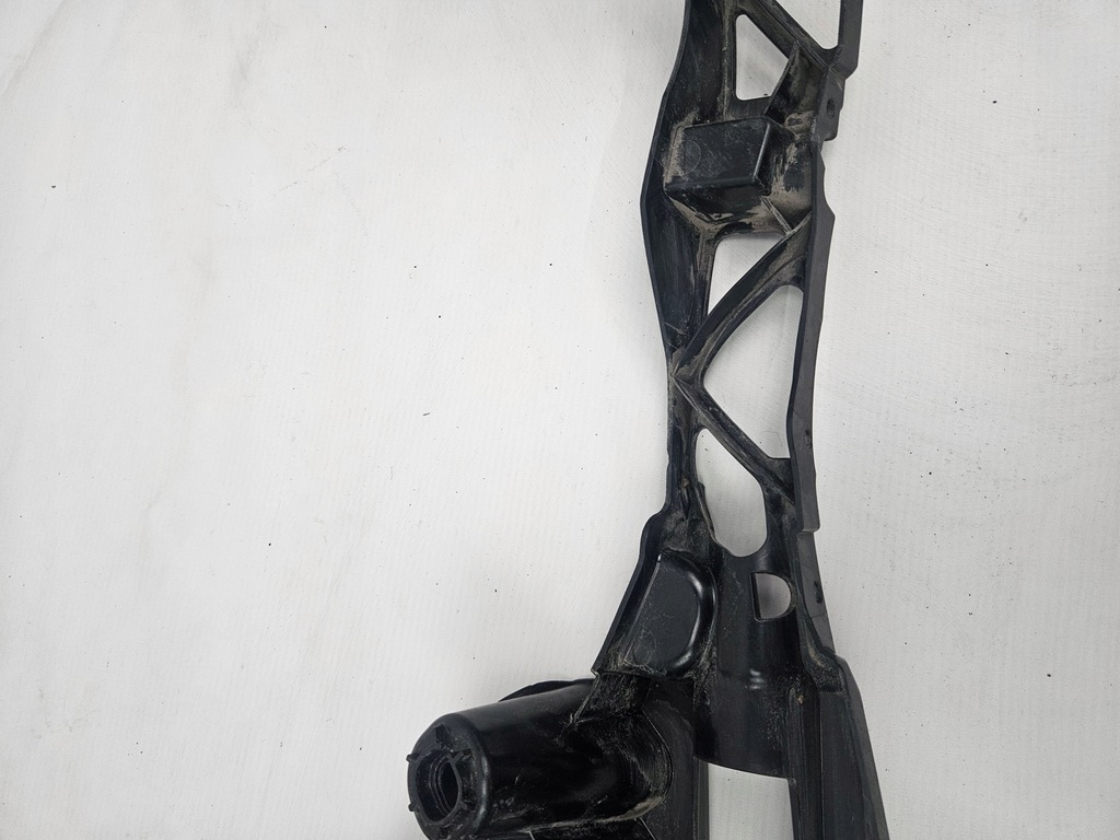 фото №13, Mercedes benz eqe 2023 - направляющая кронштейн бампера задняя правый a2958807202